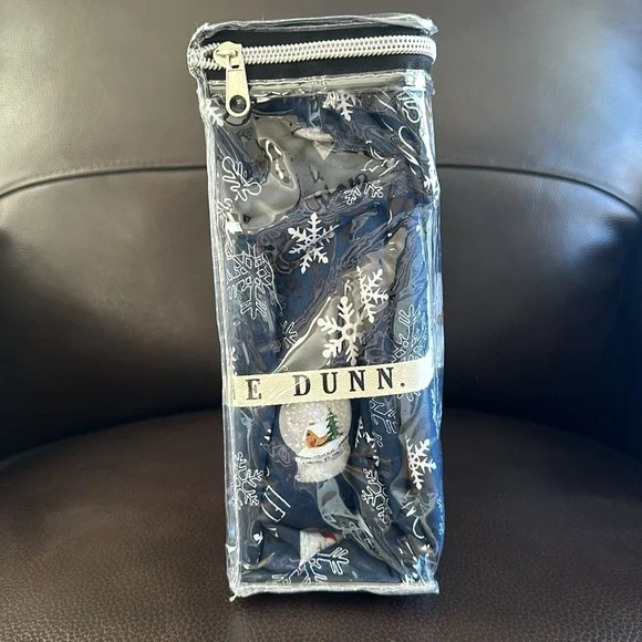 ❄️Rae Dunn Let It Snow Queen Sheet Set❄️ - Picture 4 of 7